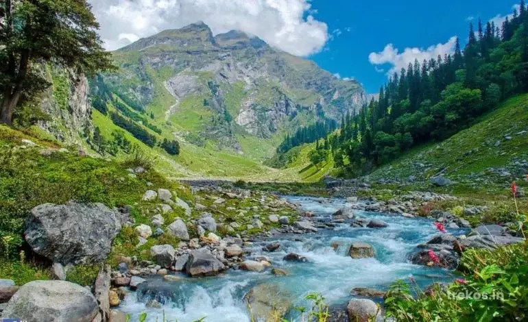 hampta-pass-valley